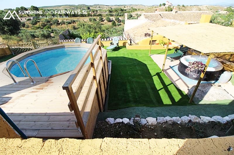 10 soveværelse Finca/Landehus til salg i Cehegin med swimmingpool garage - € 395.000 (Ref: 9927793)