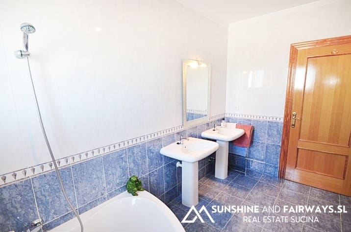 4 soveværelse Villa til salg i Campos del Rio med swimmingpool garage - € 349.950 (Ref: 9927894)