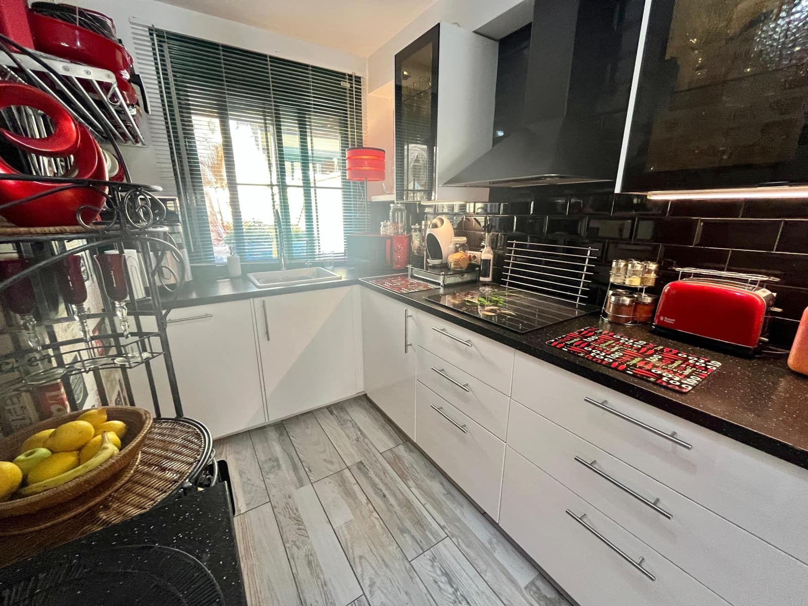 3 soveværelse Rækkehus til salg i San Miguel de Abona med swimmingpool garage - € 399.950 (Ref: 9795595)