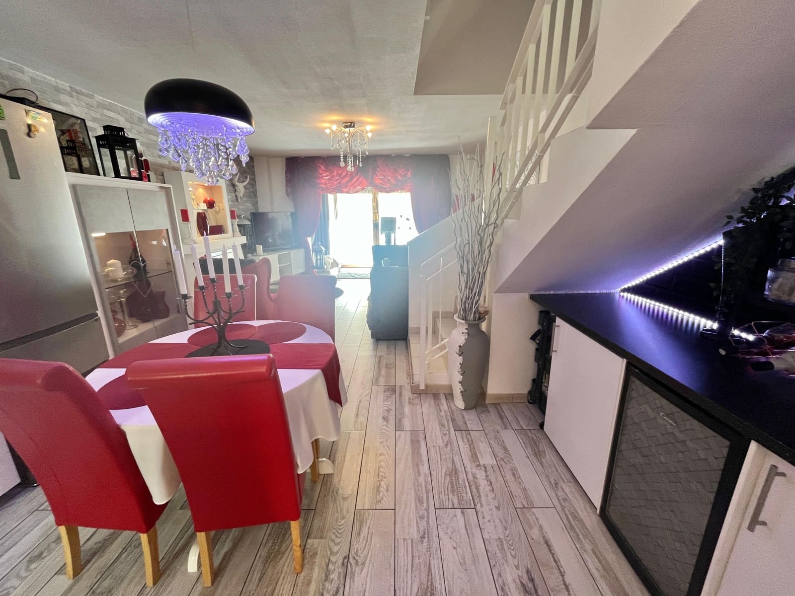 3 soveværelse Rækkehus til salg i San Miguel de Abona med swimmingpool garage - € 399.950 (Ref: 9795595)