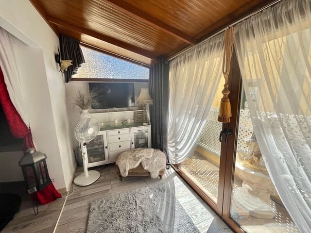 3 soveværelse Rækkehus til salg i Las Chafiras (San Miguel), San Miguel de Abona med swimmingpool garage - € 399.950 (Ref: 9795595)