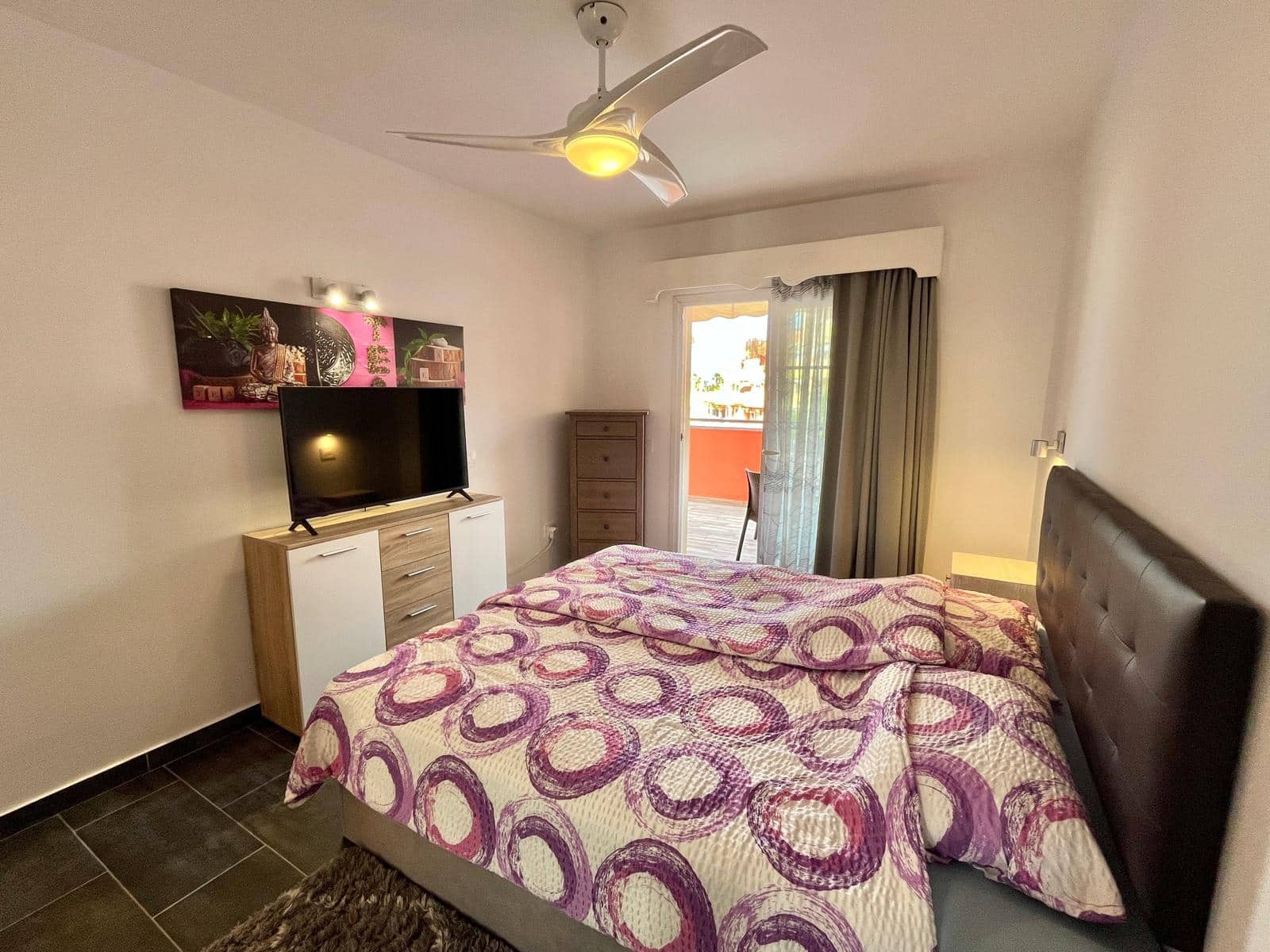 1 sovrum Lägenhet till salu i Arona med pool - 310 000 € (Ref: 9795684)