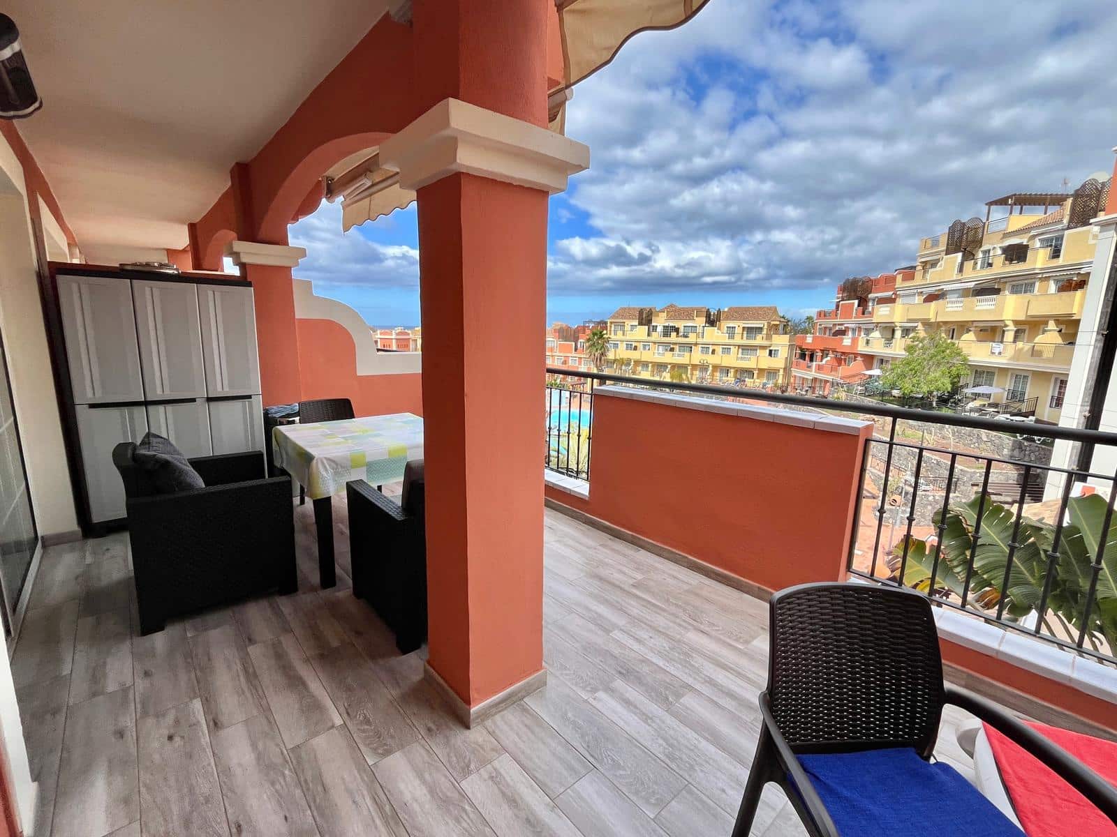 1 sovrum Lägenhet till salu i Arona med pool - 310 000 € (Ref: 9795684)