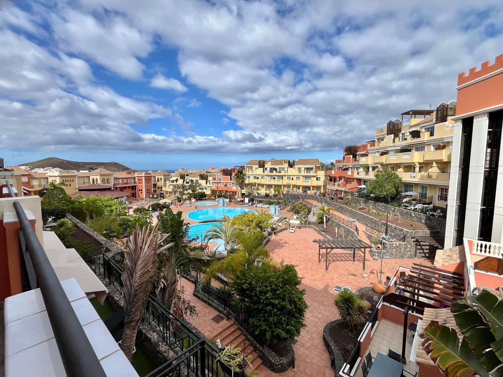 1 sovrum Lägenhet till salu i Arona med pool - 310 000 € (Ref: 9795684)