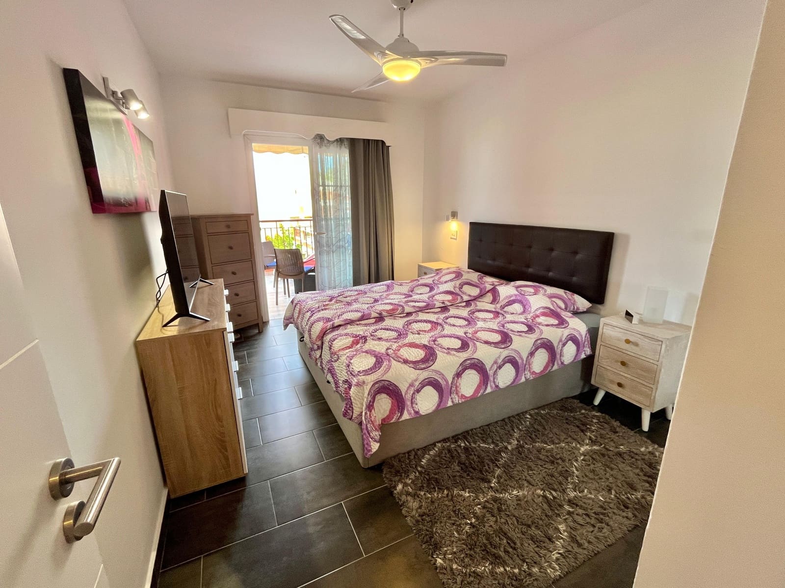 1 sovrum Lägenhet till salu i Arona med pool - 310 000 € (Ref: 9795684)