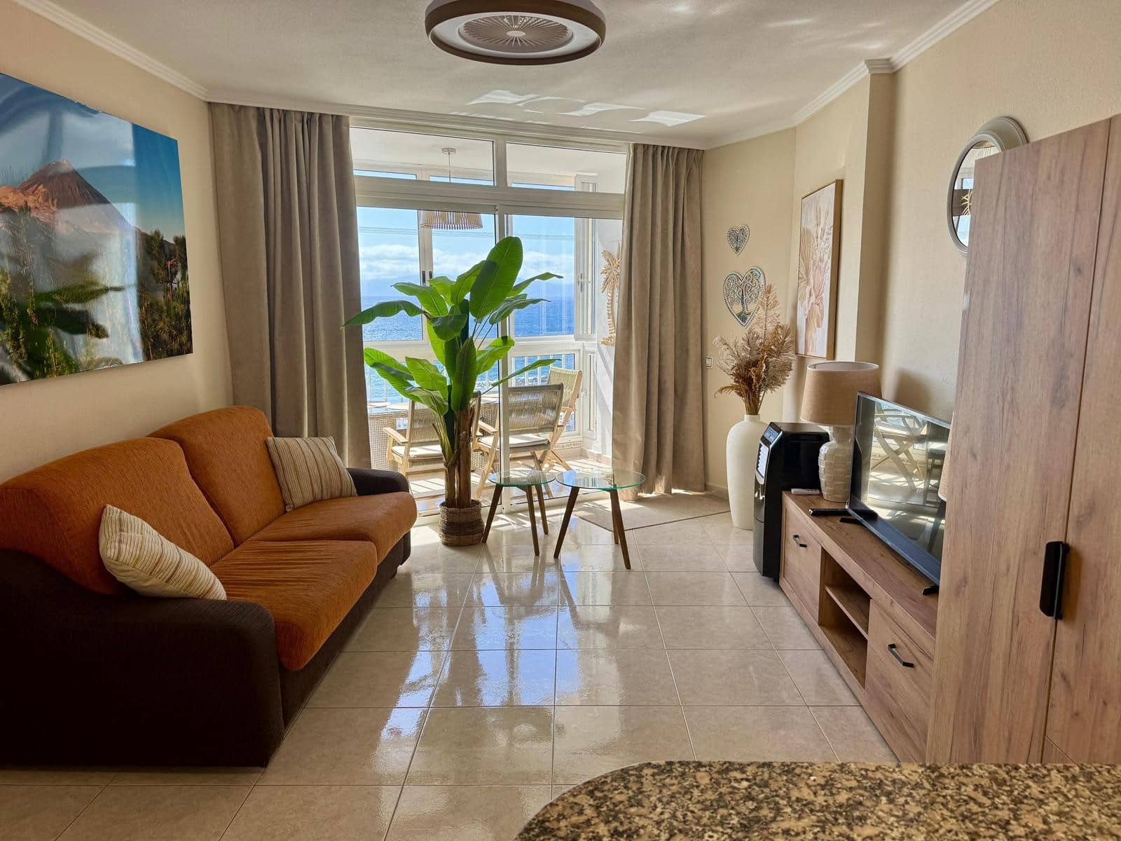 1 Zimmer Apartment zu verkaufen in Los Cristianos mit Pool - 299.000 € (Ref: 9802560)