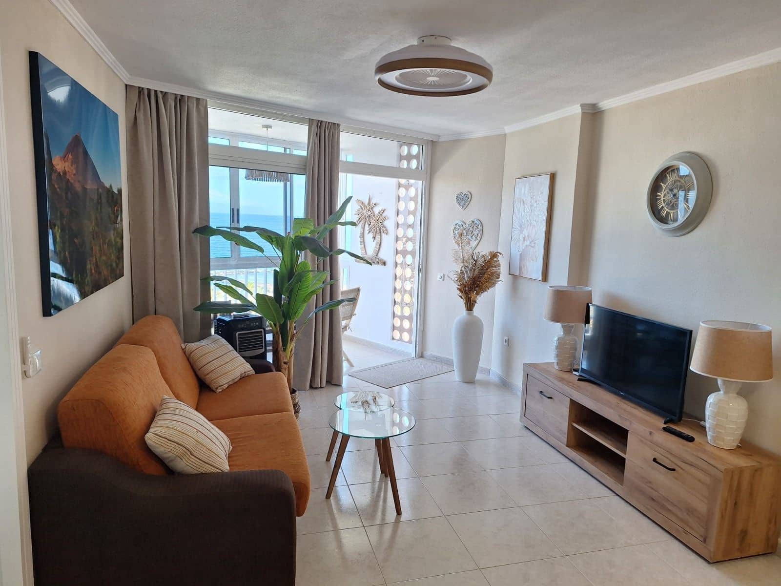 1 Zimmer Apartment zu verkaufen in Los Cristianos mit Pool - 299.000 € (Ref: 9802560)