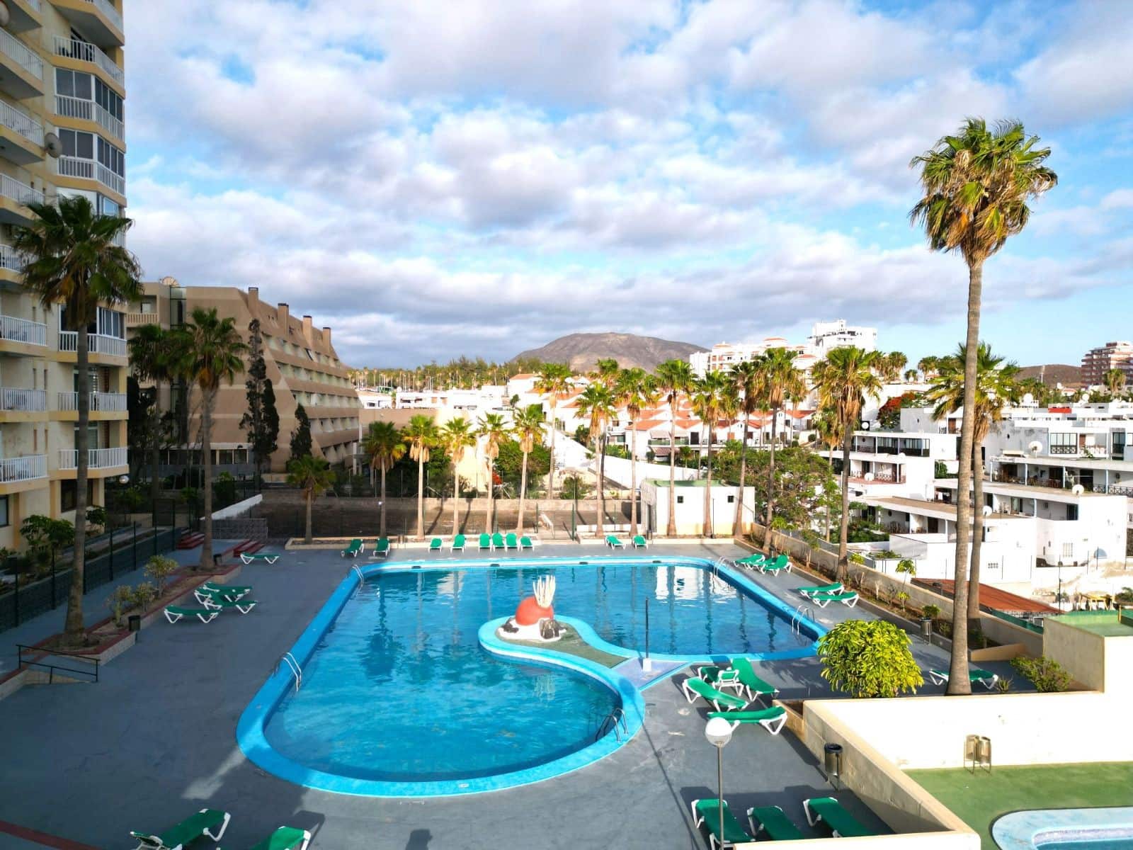 1 Zimmer Apartment zu verkaufen in Los Cristianos mit Pool - 299.000 € (Ref: 9802560)