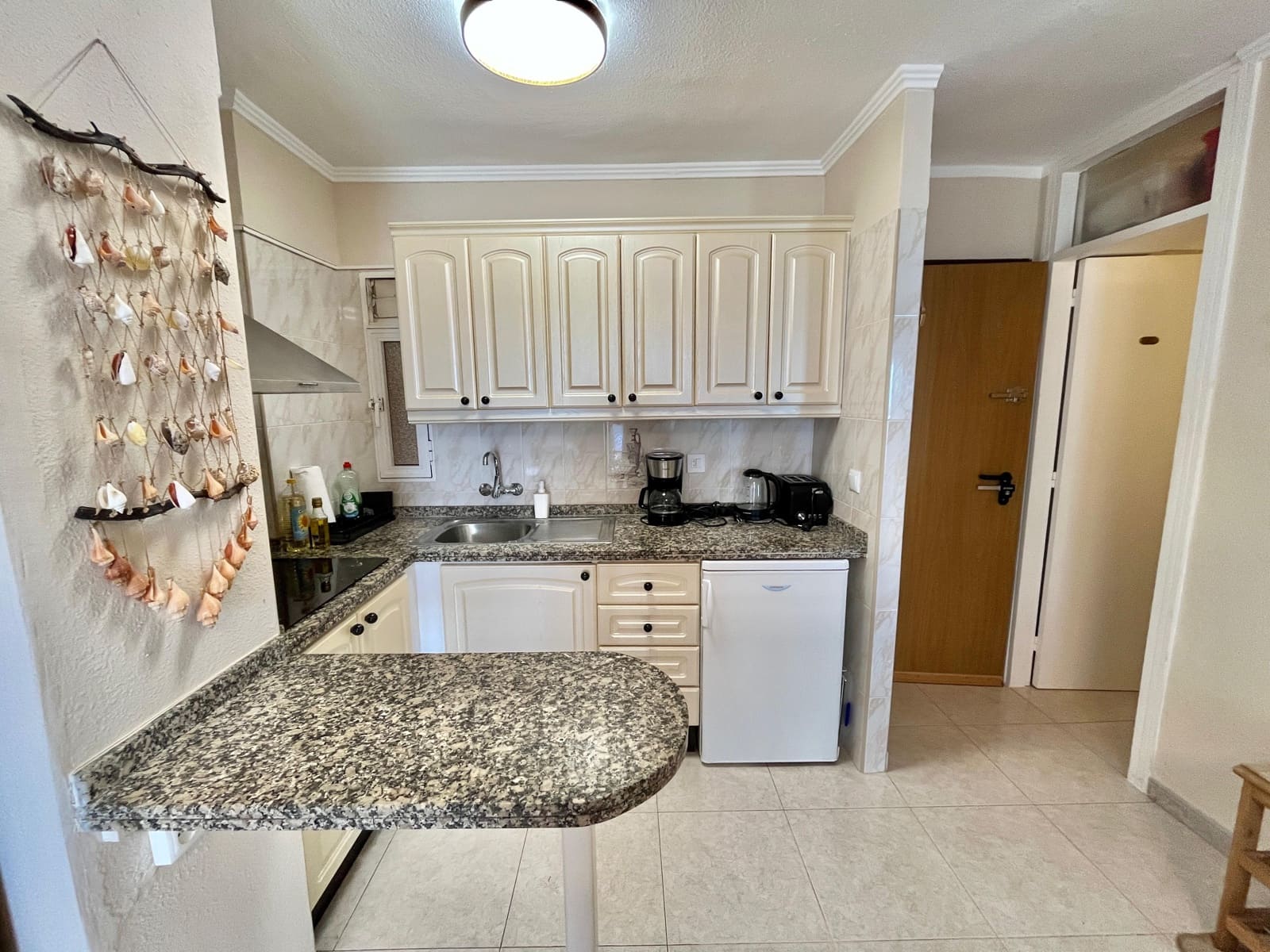 1 Zimmer Apartment zu verkaufen in Los Cristianos mit Pool - 299.000 € (Ref: 9802560)