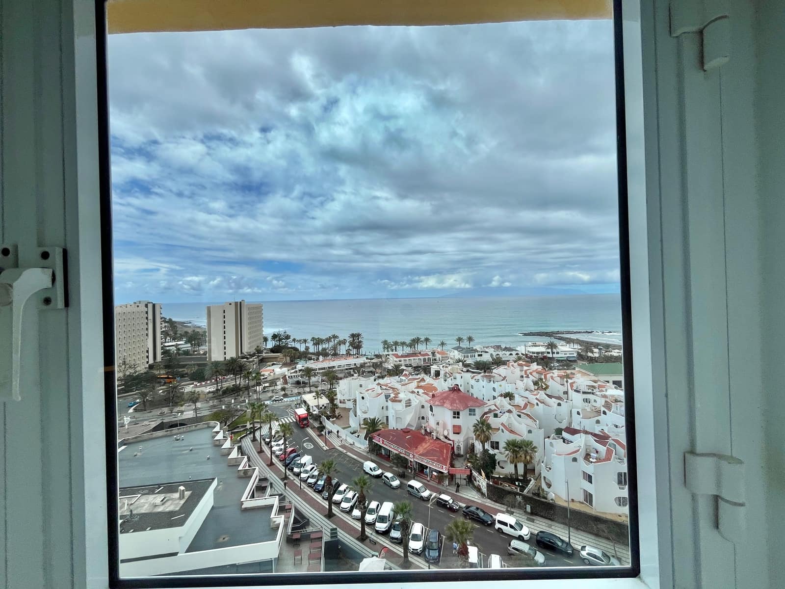 1 Zimmer Apartment zu verkaufen in Los Cristianos mit Pool - 299.000 € (Ref: 9802560)