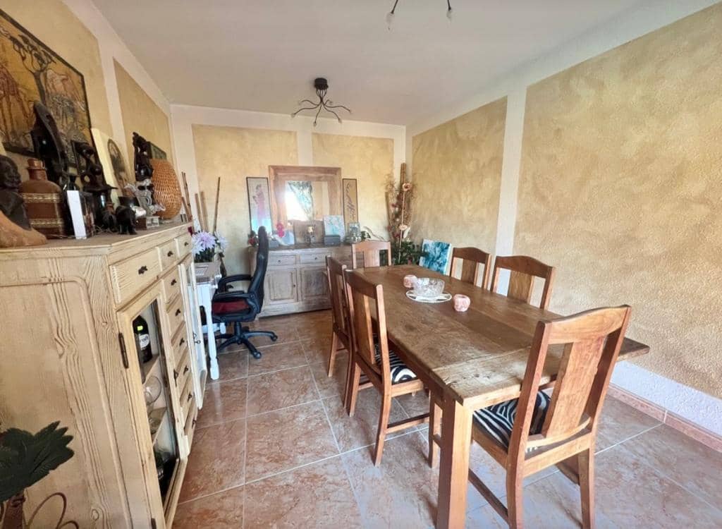 4 chambre Villa/Maison Mitoyenne à vendre à Costa Adeje avec piscine garage - 895 000 € (Ref: 9802711)