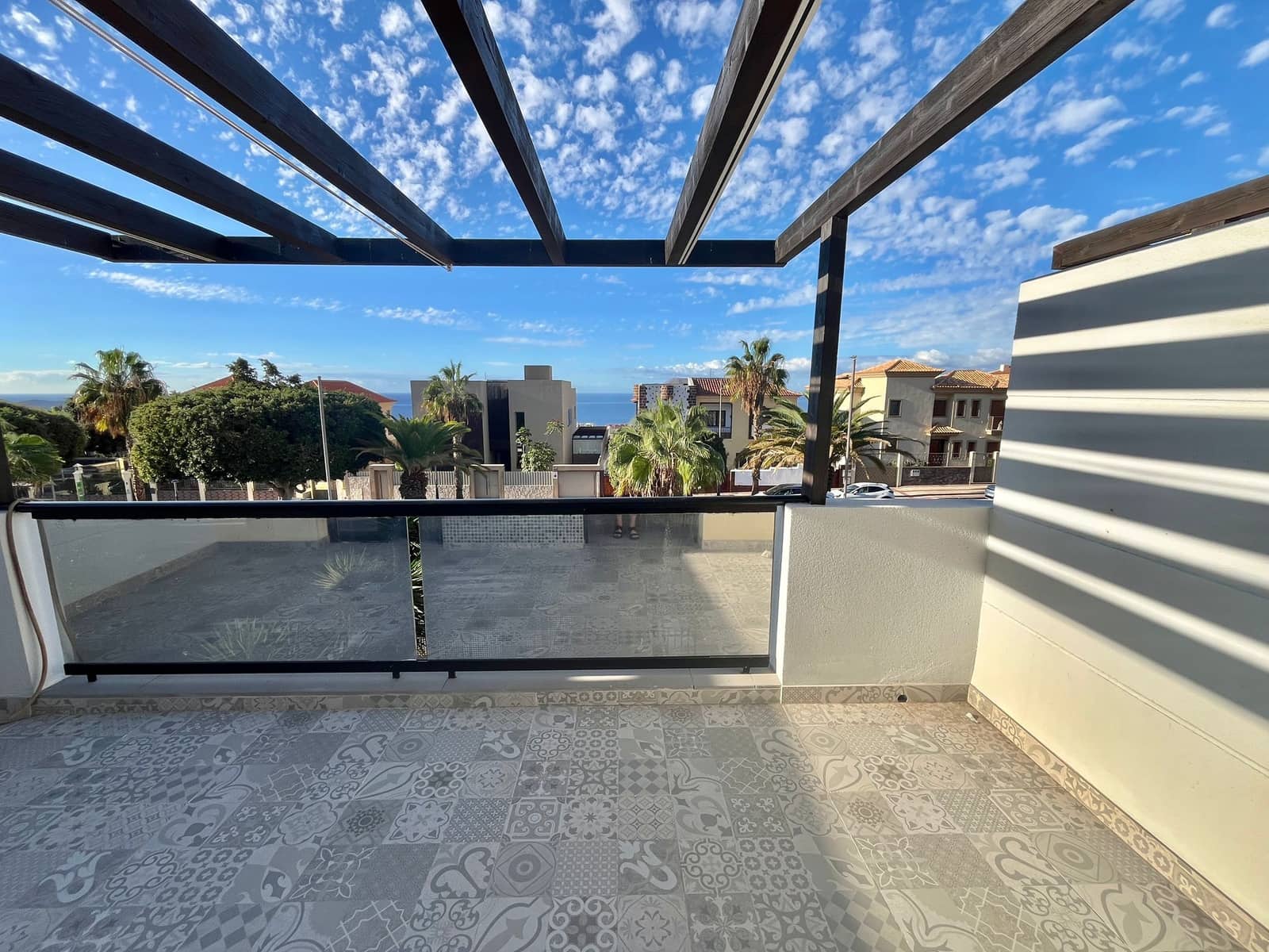 3 soveværelse Rækkehus til salg i Adeje med garage - € 665.000 (Ref: 9802882)