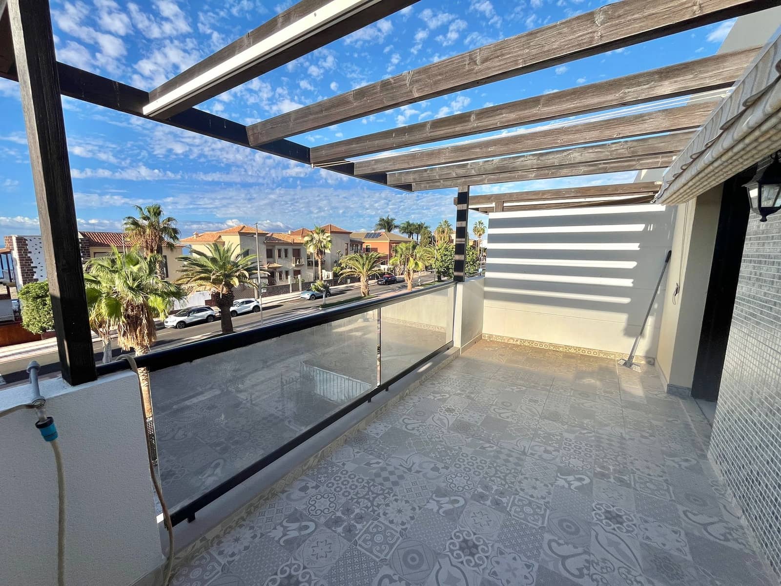 3 soveværelse Rækkehus til salg i Adeje med garage - € 665.000 (Ref: 9802882)