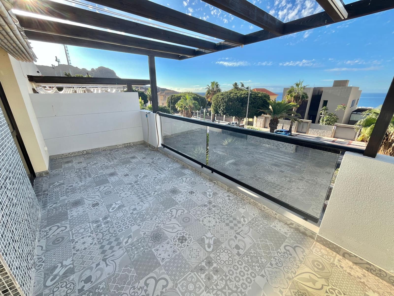 3 soveværelse Rækkehus til salg i Adeje med garage - € 665.000 (Ref: 9802882)