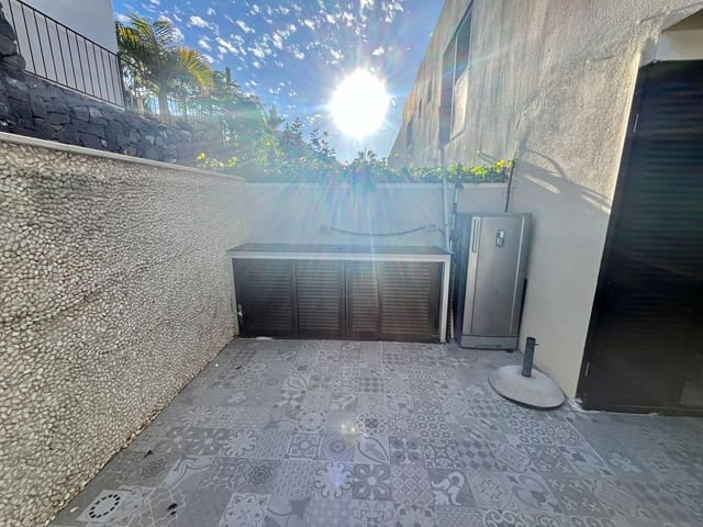 3 soveværelse Rækkehus til salg i Casco Urbano, Adeje med garage - € 665.000 (Ref: 9802882)