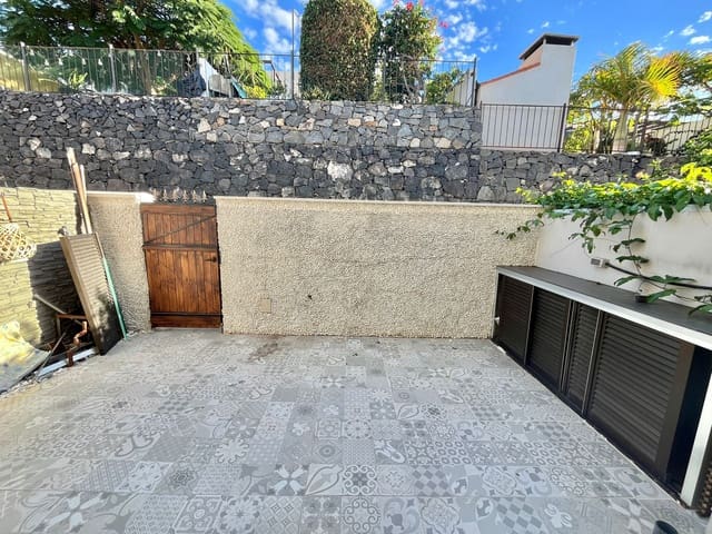 3 soveværelse Rækkehus til salg i Casco Urbano, Adeje med garage - € 665.000 (Ref: 9802882)