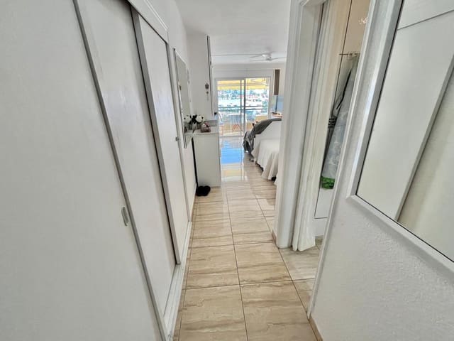 Estudio en San Eugenio Bajo, Adeje en venta con piscina - 235.000 € (Ref: 9802910)