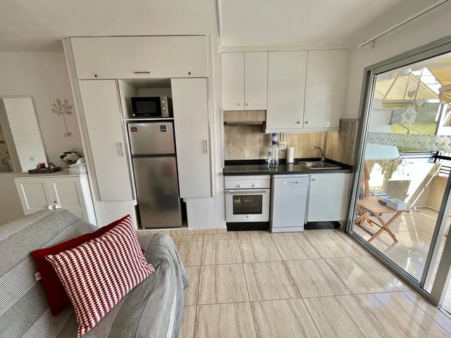 Estudio en San Eugenio Bajo, Adeje en venta con piscina - 235.000 € (Ref: 9802910)