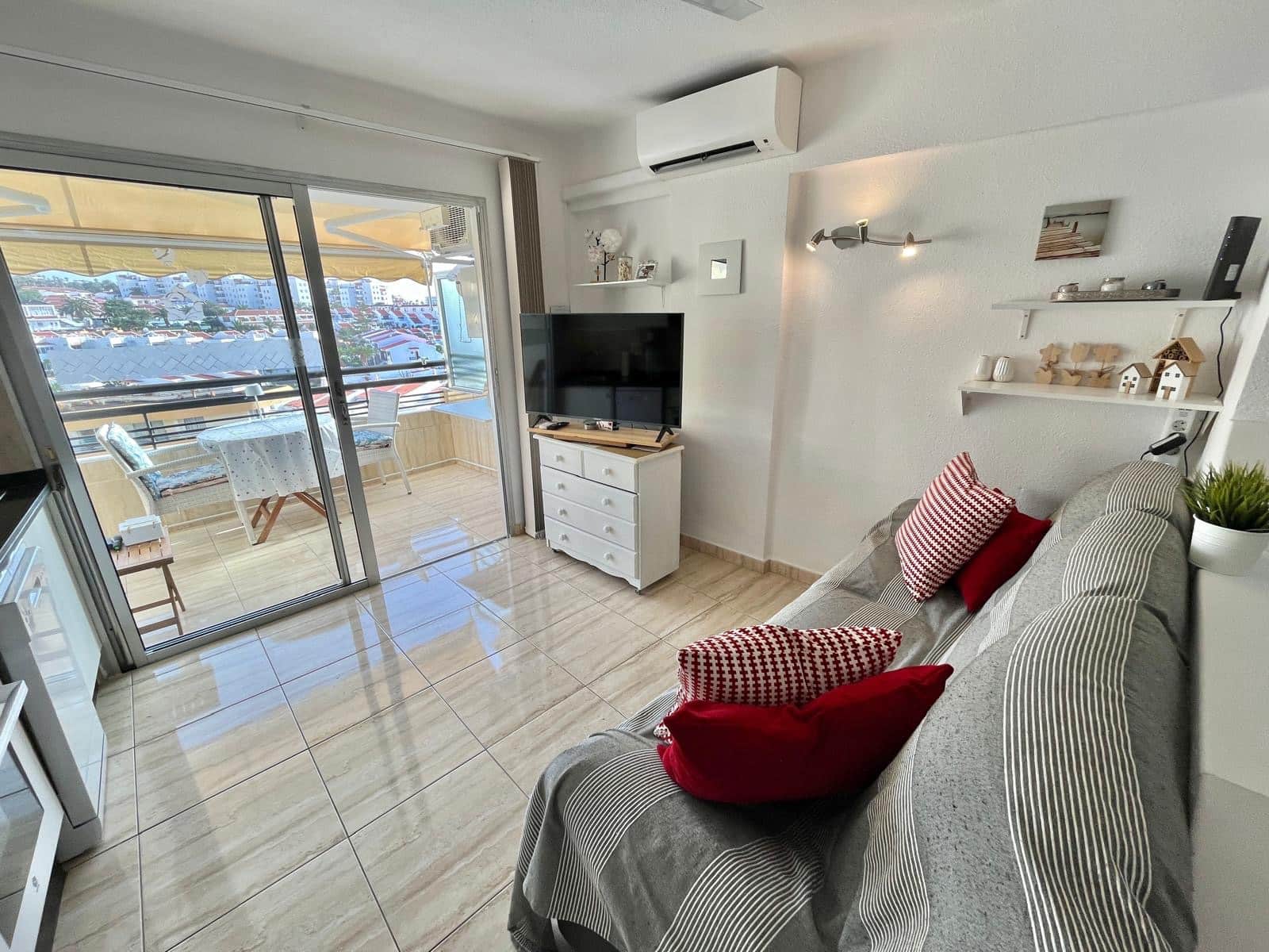 Studio til salgs i Costa Adeje med svømmebasseng - € 235 000 (Ref: 9802910)