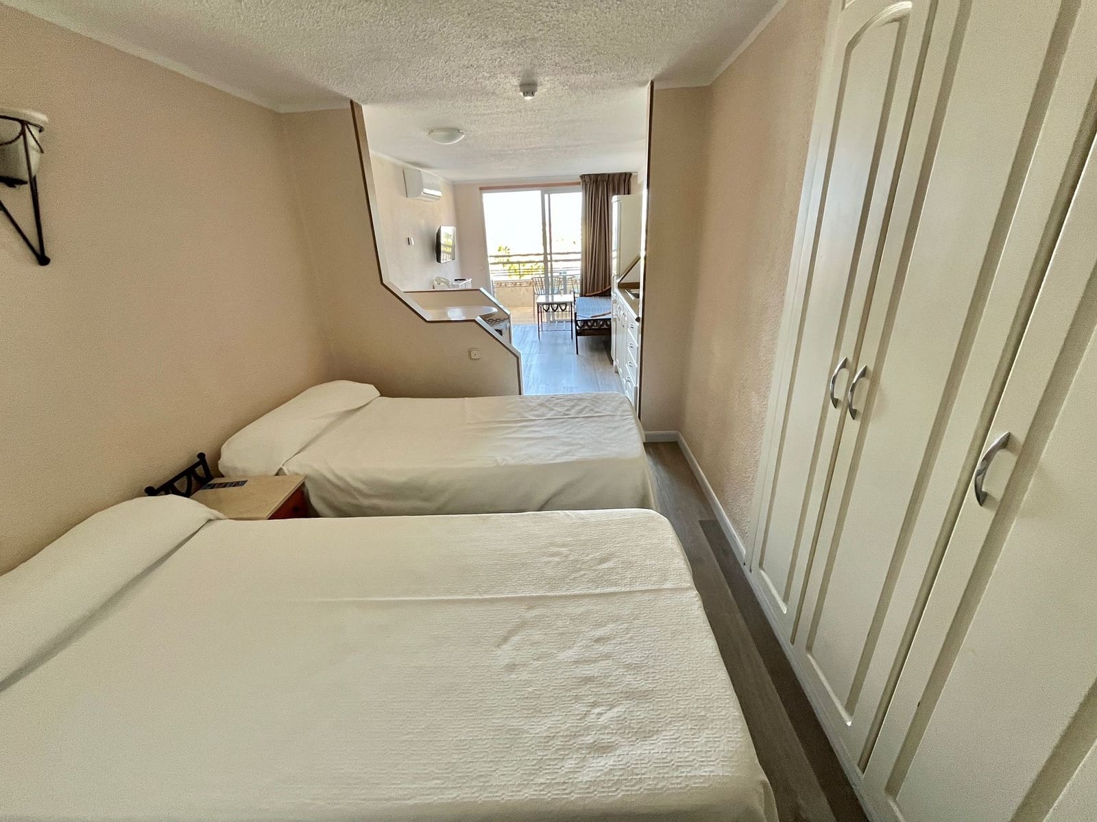 Studio for sale in Costa Adeje with pool - € 195,000 (Ref: 9802916)