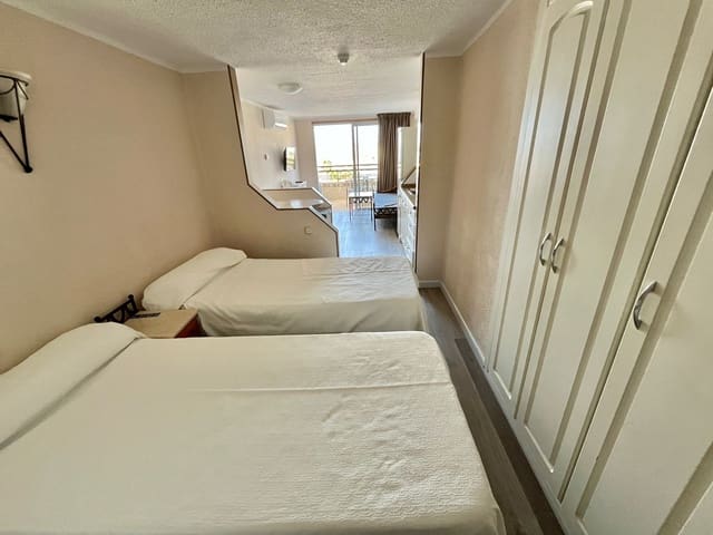 Studio til salgs i San Eugenio Bajo, Adeje med svømmebasseng - € 195 000 (Ref: 9802916)