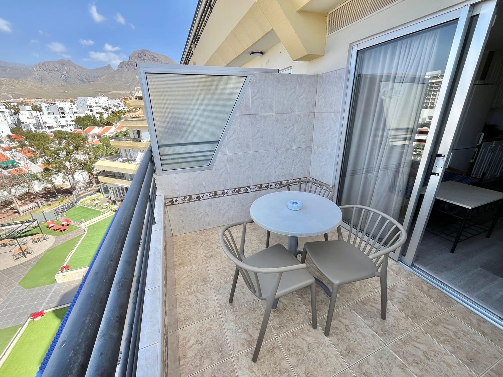 Studio for sale in Costa Adeje with pool - € 195,000 (Ref: 9802916)