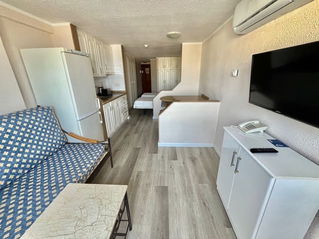 Studio til salgs i San Eugenio Bajo, Adeje med svømmebasseng - € 195 000 (Ref: 9802916)