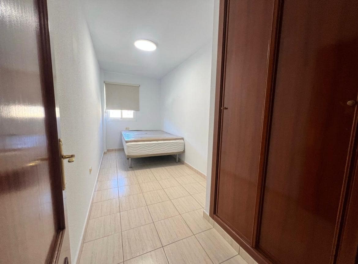 Adosado de 3 habitaciones en Arona en venta con garaje - 290.000 € (Ref: 9805524)