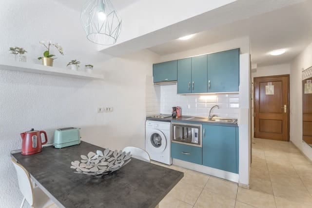 1 chambre Appartement à vendre à San Eugenio Bajo, Adeje avec piscine - 320 000 € (Ref: 9814995)