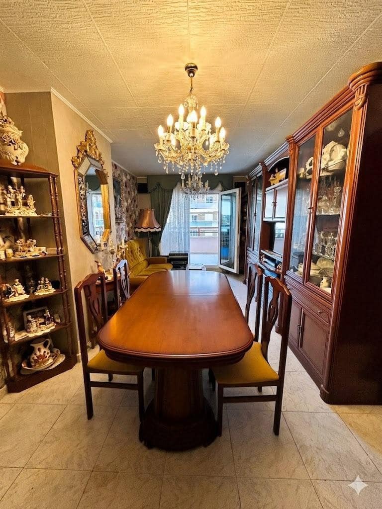 3 bedroom Flat for sale in Benicassim with pool - € 420,000 (Ref: 9805803)