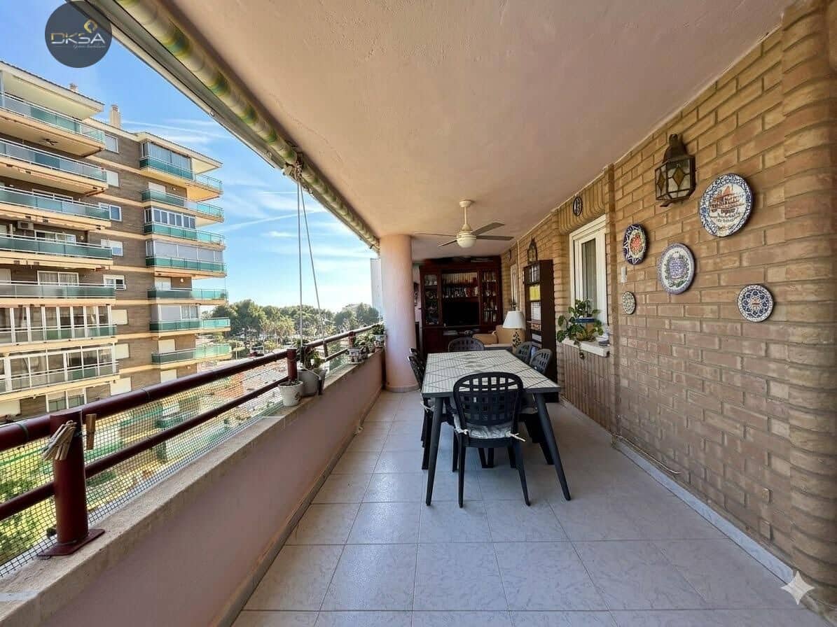 3 bedroom Flat for sale in Benicassim with pool - € 420,000 (Ref: 9805803)
