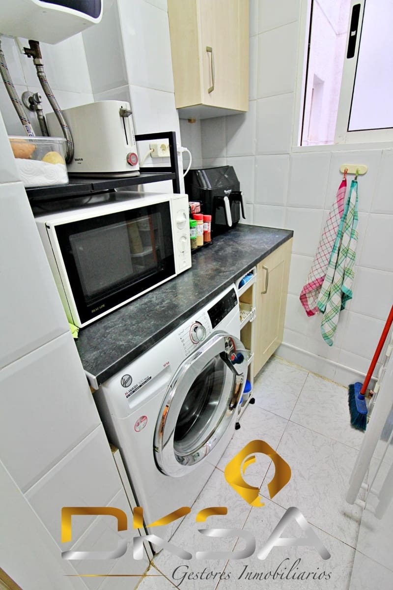 3 bedroom Flat for sale in Benicassim with pool - € 420,000 (Ref: 9805803)