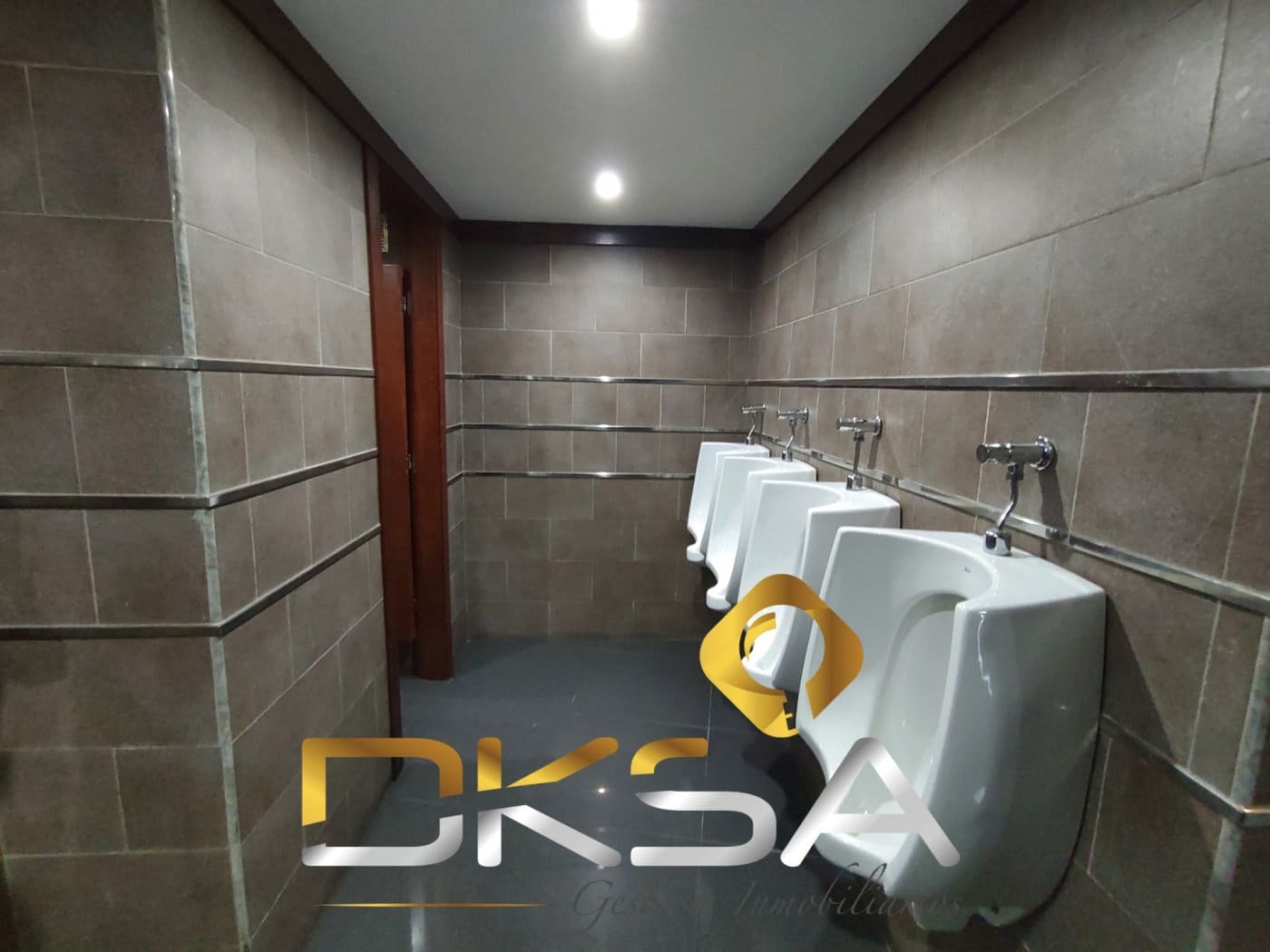 Gewerbe zu verkaufen in Vila-real - 2.900.000 € (Ref: 9805805)