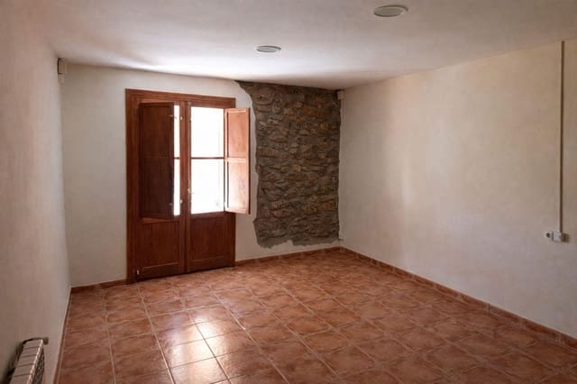 5 bedroom Townhouse for sale in Cabanes - € 165,000 (Ref: 9805806)