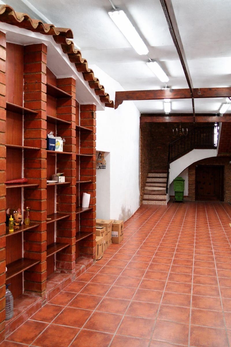 5 bedroom Townhouse for sale in Cabanes - € 165,000 (Ref: 9805806)