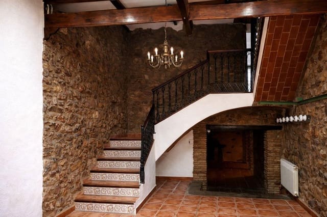 5 bedroom Townhouse for sale in Cabanes - € 165,000 (Ref: 9805806)