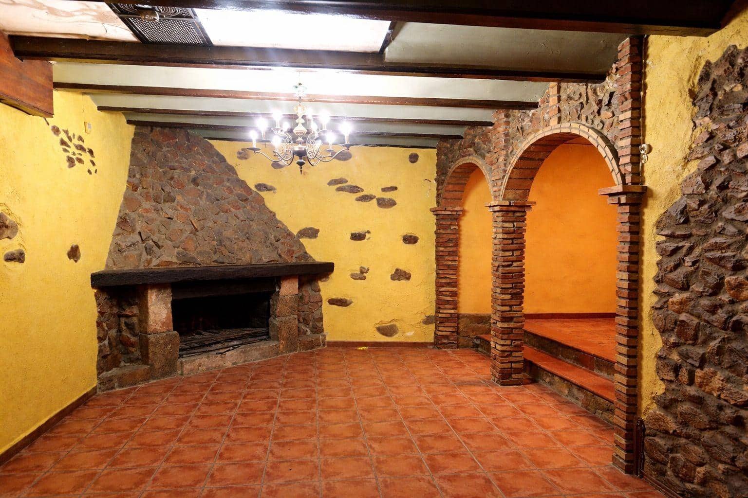 5 bedroom Townhouse for sale in Cabanes - € 165,000 (Ref: 9805806)