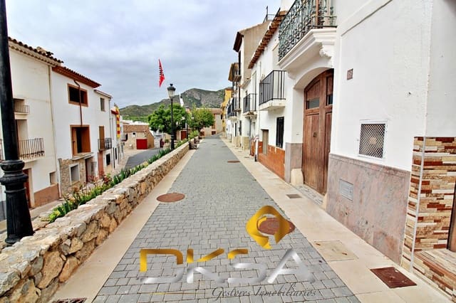 4 slaapkamer Huis te koop in Oropesa  - € 93.500 (Ref: 9805812)