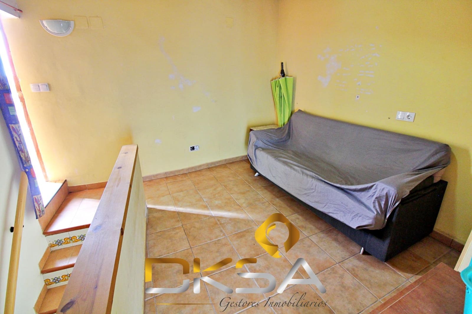 4 slaapkamer Huis te koop in Oropesa  - € 93.500 (Ref: 9805812)