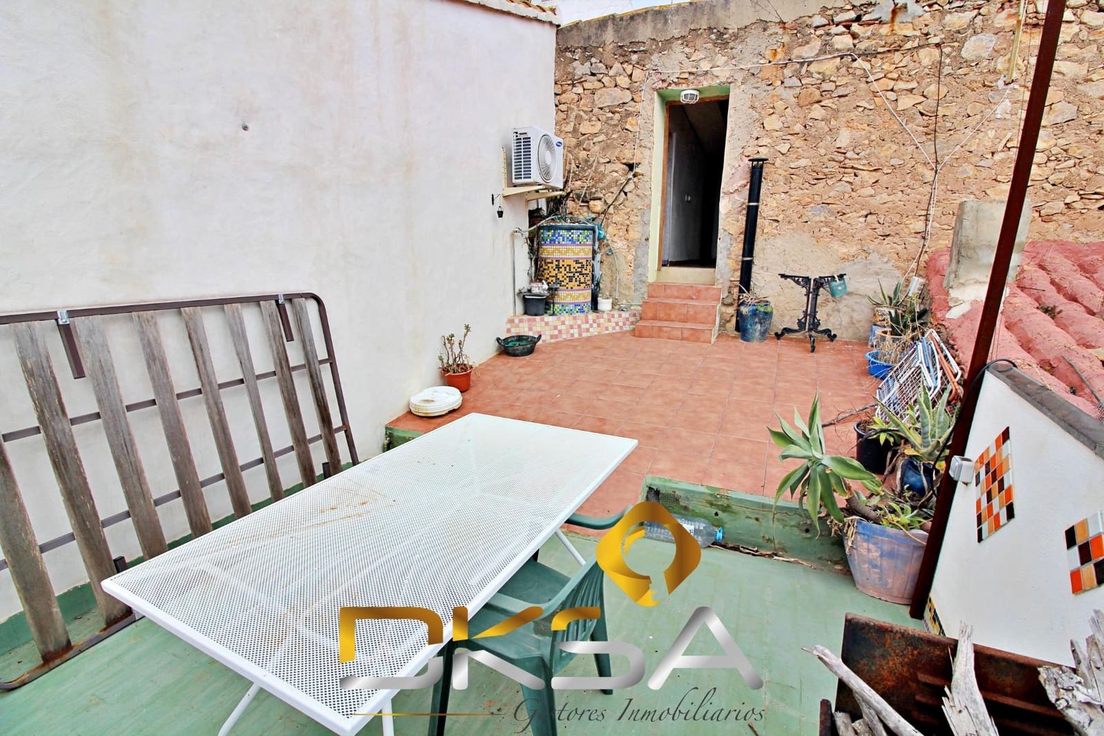 4 slaapkamer Huis te koop in Oropesa  - € 93.500 (Ref: 9805812)