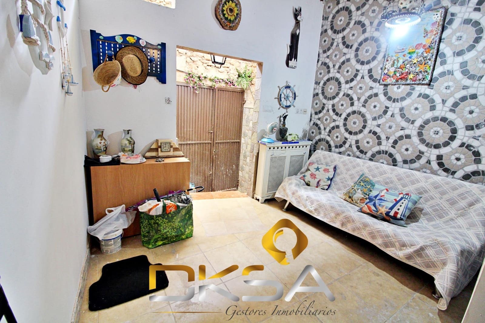 4 slaapkamer Huis te koop in Oropesa  - € 93.500 (Ref: 9805812)