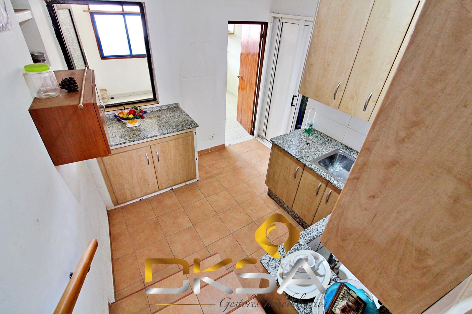 4 slaapkamer Huis te koop in Oropesa  - € 93.500 (Ref: 9805812)