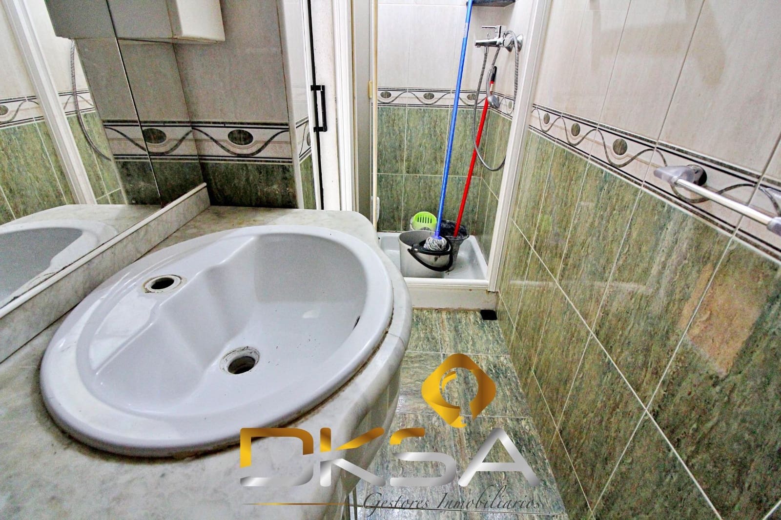 4 slaapkamer Huis te koop in Oropesa  - € 93.500 (Ref: 9805812)