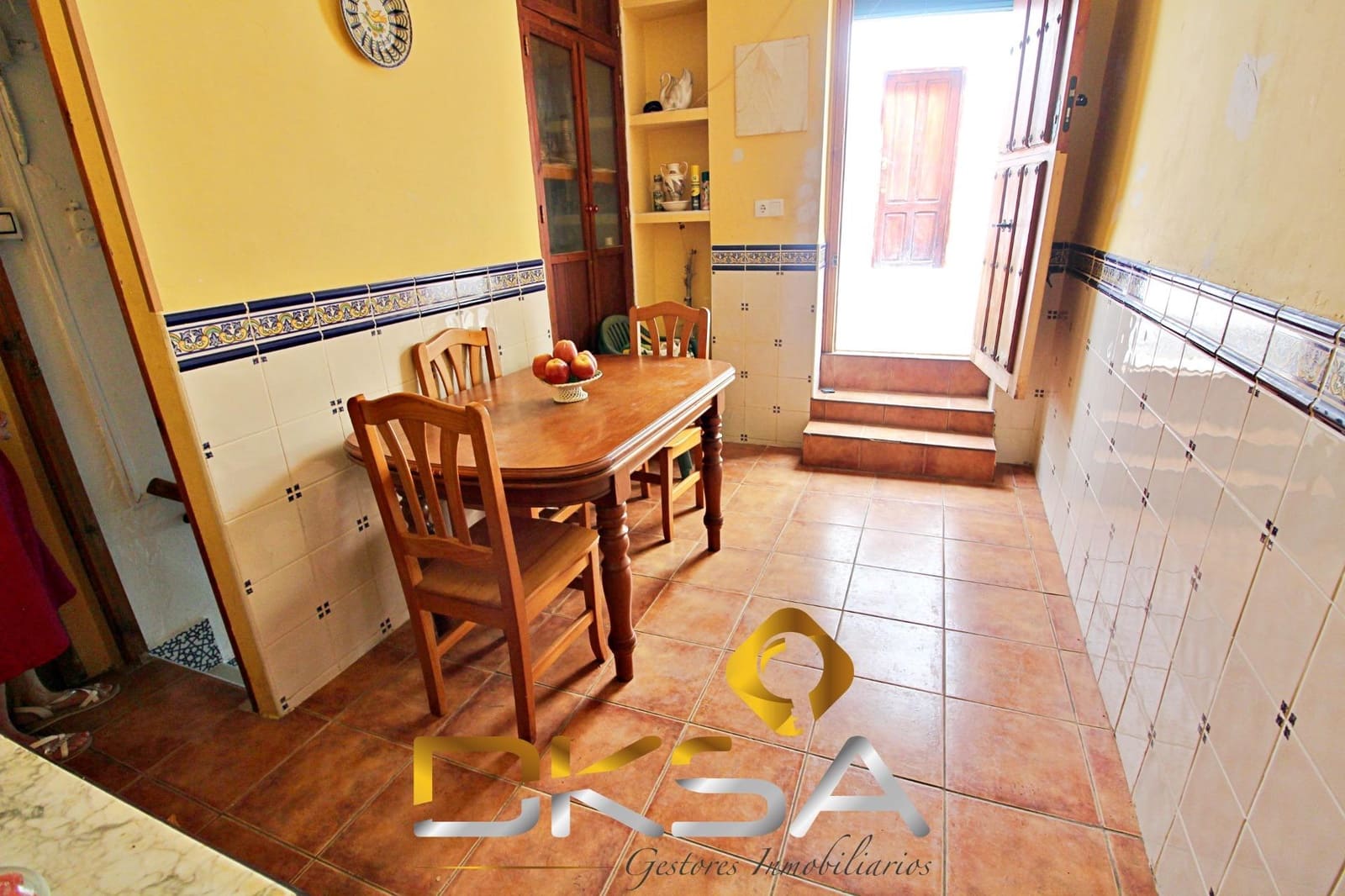 4 slaapkamer Huis te koop in Oropesa  - € 93.500 (Ref: 9805812)