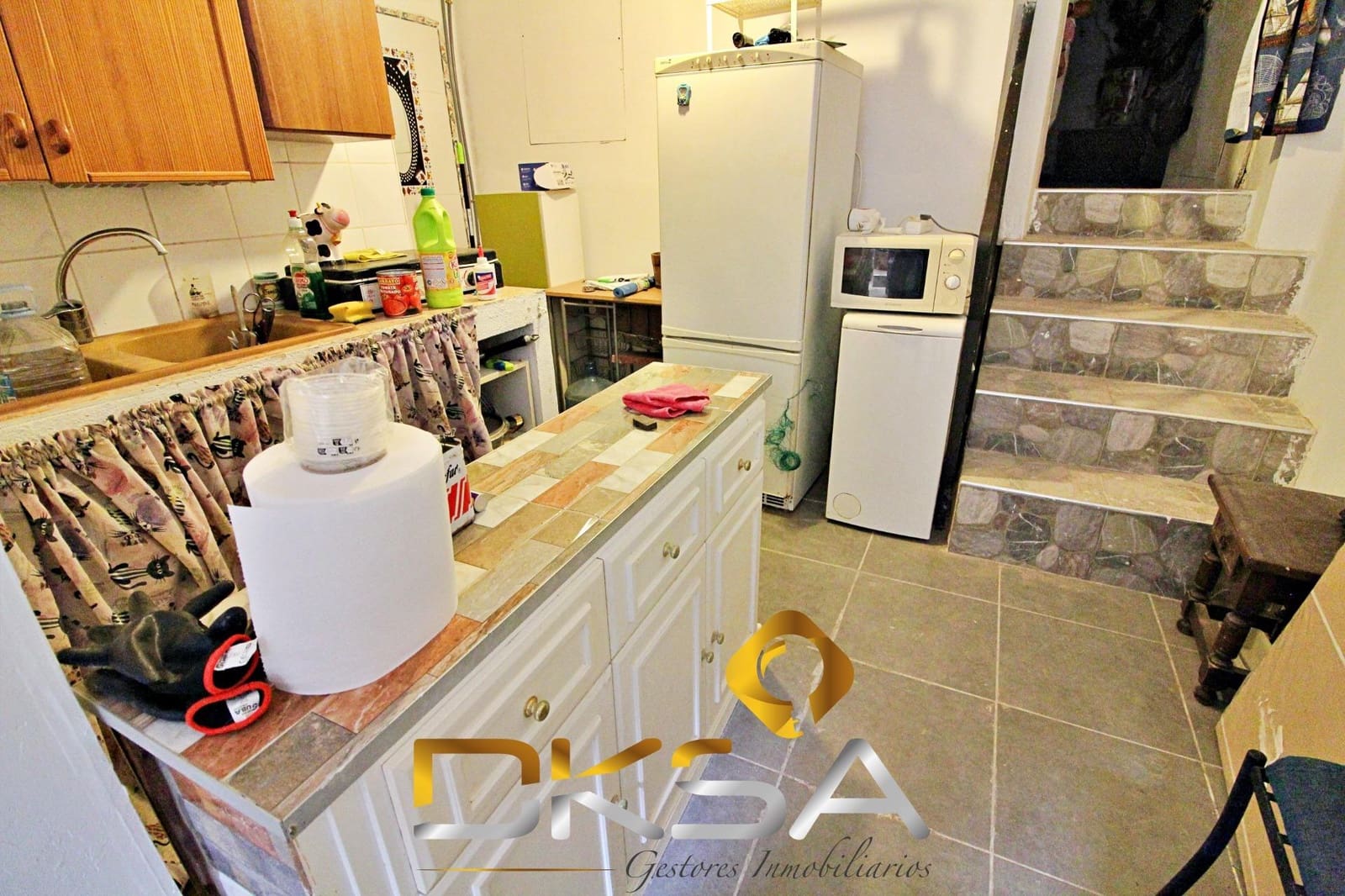 4 slaapkamer Huis te koop in Oropesa  - € 93.500 (Ref: 9805812)