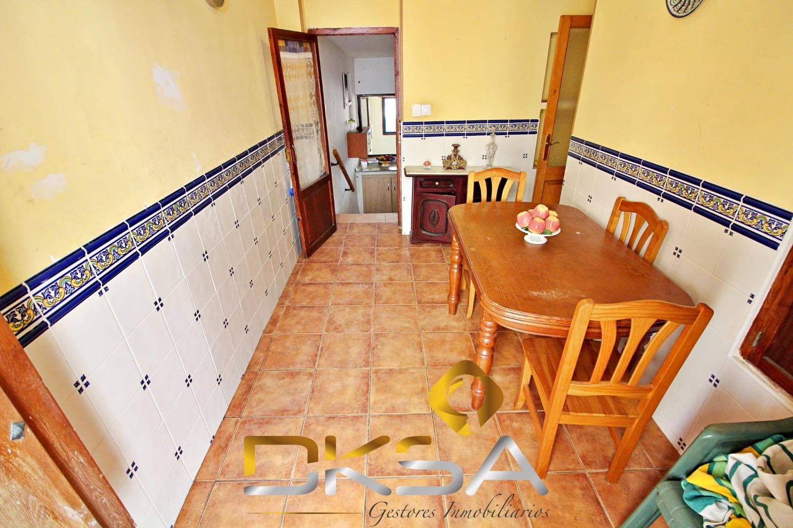 4 slaapkamer Huis te koop in Oropesa  - € 93.500 (Ref: 9805812)