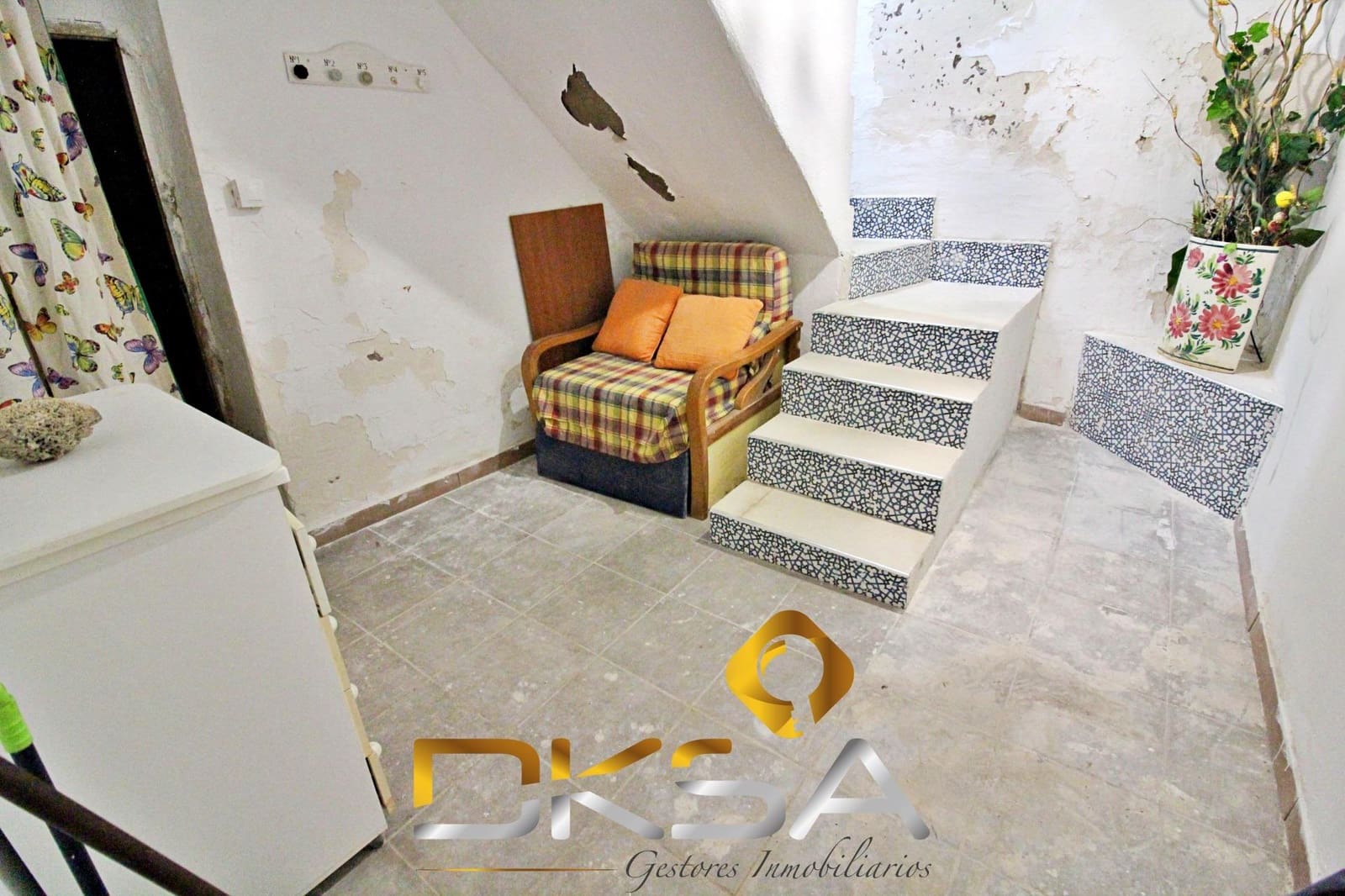 4 slaapkamer Huis te koop in Oropesa  - € 93.500 (Ref: 9805812)