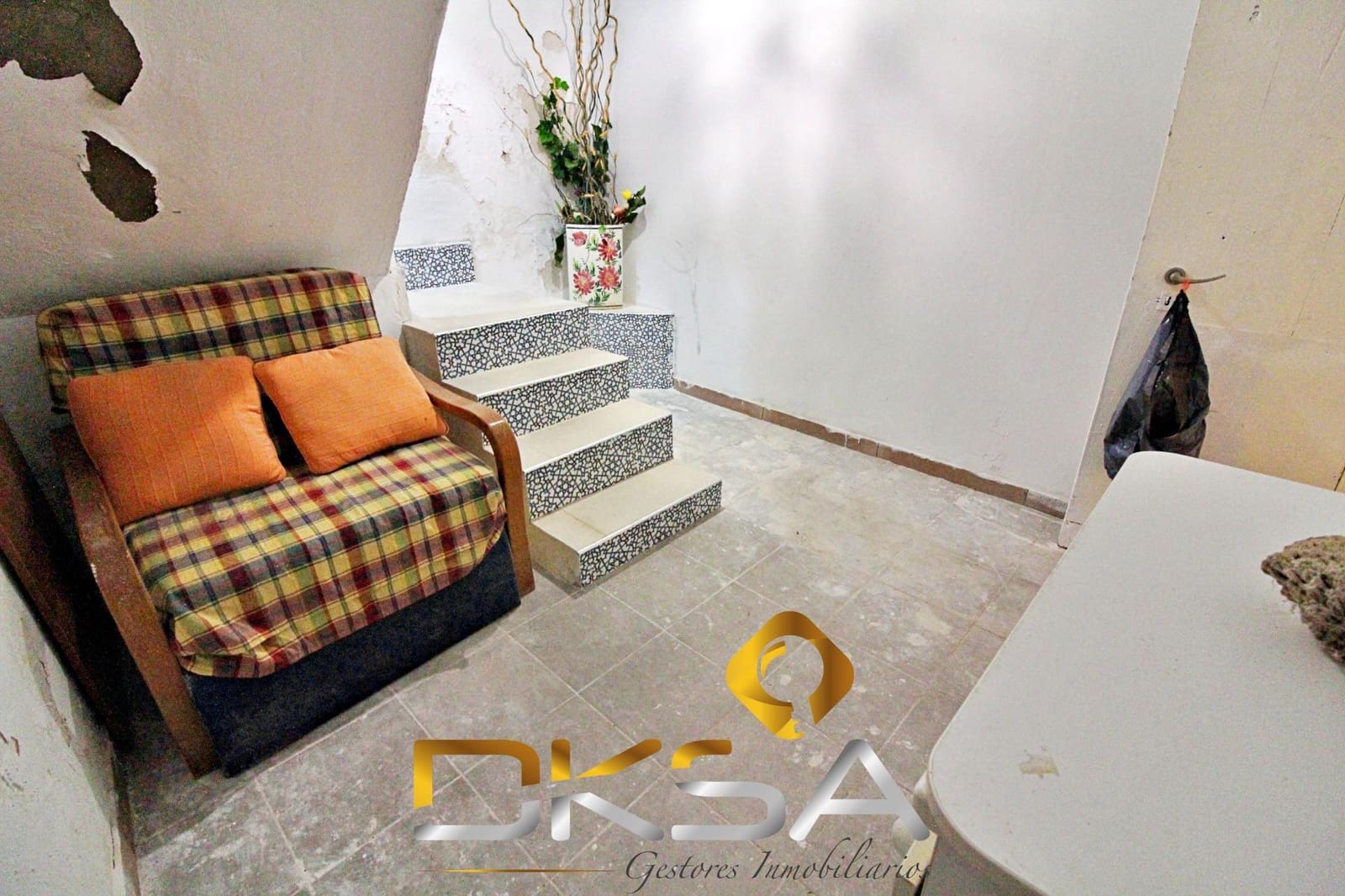 4 slaapkamer Huis te koop in Oropesa  - € 93.500 (Ref: 9805812)