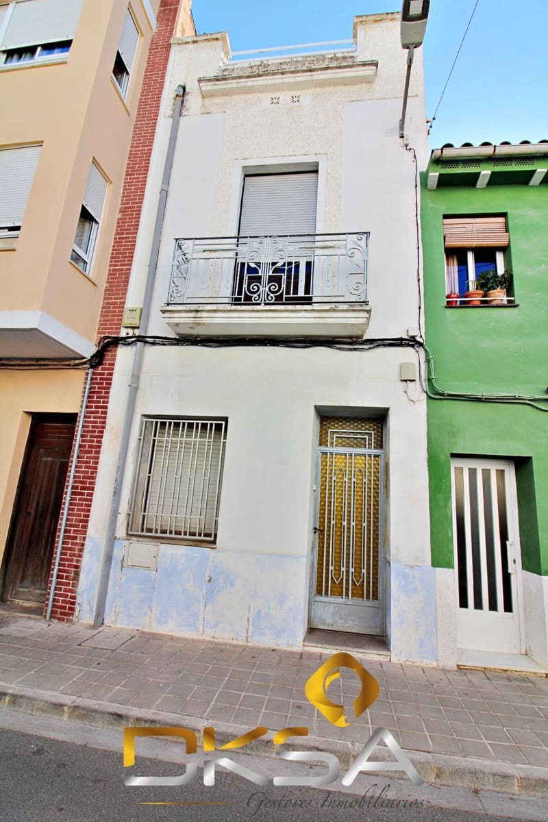 4 bedroom Townhouse for sale in Castello de la Plana - € 149,000 (Ref: 9805813)
