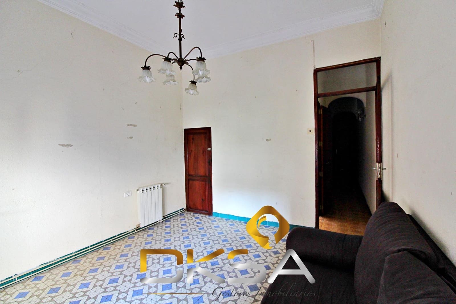 4 bedroom Townhouse for sale in Castello de la Plana - € 149,000 (Ref: 9805813)